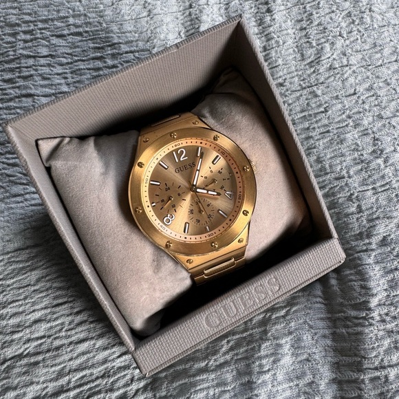 Watch Guess - Picture 3 of 7